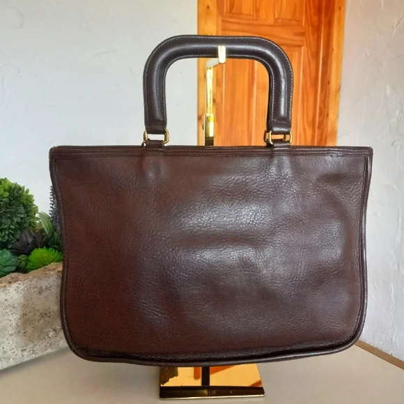 COACH BONNIE CASHIN "Watermelon Tote" Brown Leather Kiss Lock Bag, early 1970s. - Picture 2 of 14